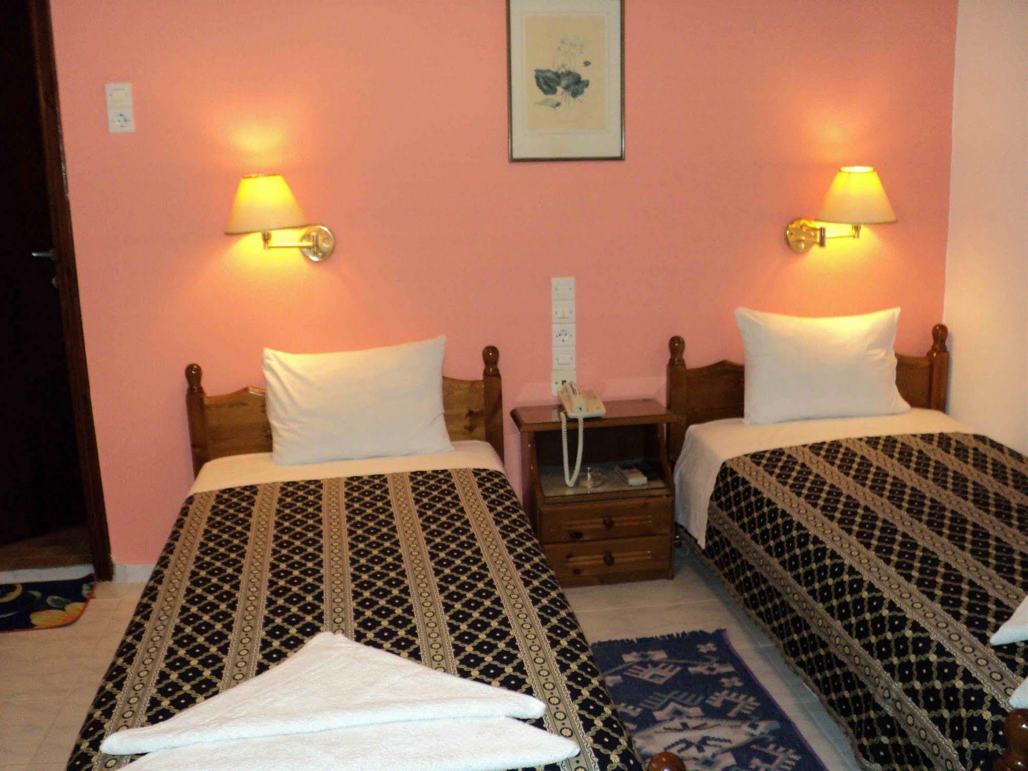 Hotel Palladion Karterádos Eksteriør billede